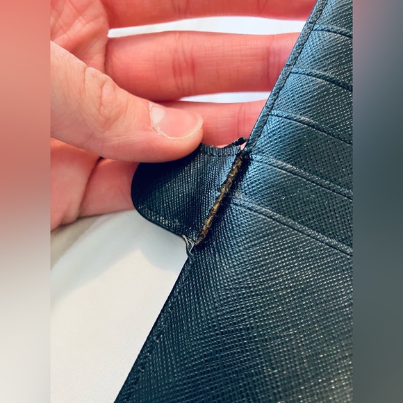 🤎🖤Neutral Kate Spade wallet🤎🖤 - Picture 6 of 7